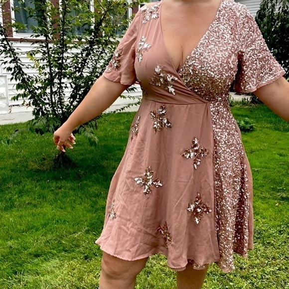 ASOS CURVE 14 Maya Deluxe embellished midi dress with contrast sequin - Picture 15 of 15